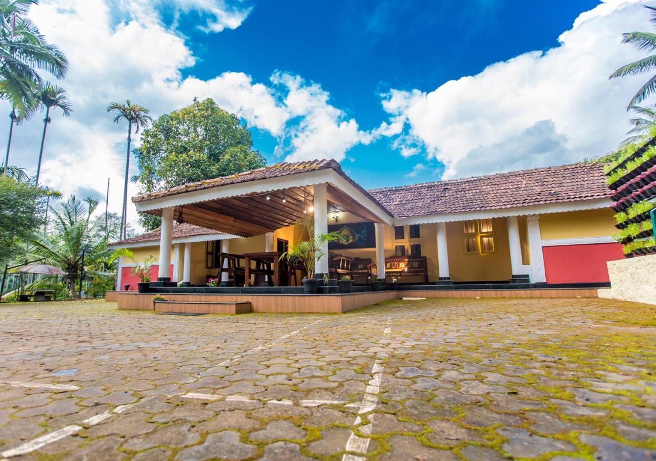 Chandragiri Wayanad Pool Bungalow By Voye Homes Vaduvanchal Exteriör bild